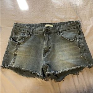 Grey jean shorts from H&M.